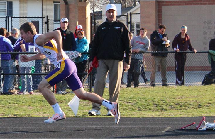 Junior Connor Wunsch starts off his 400 meter dash at the Urbandale Invite April 17. 