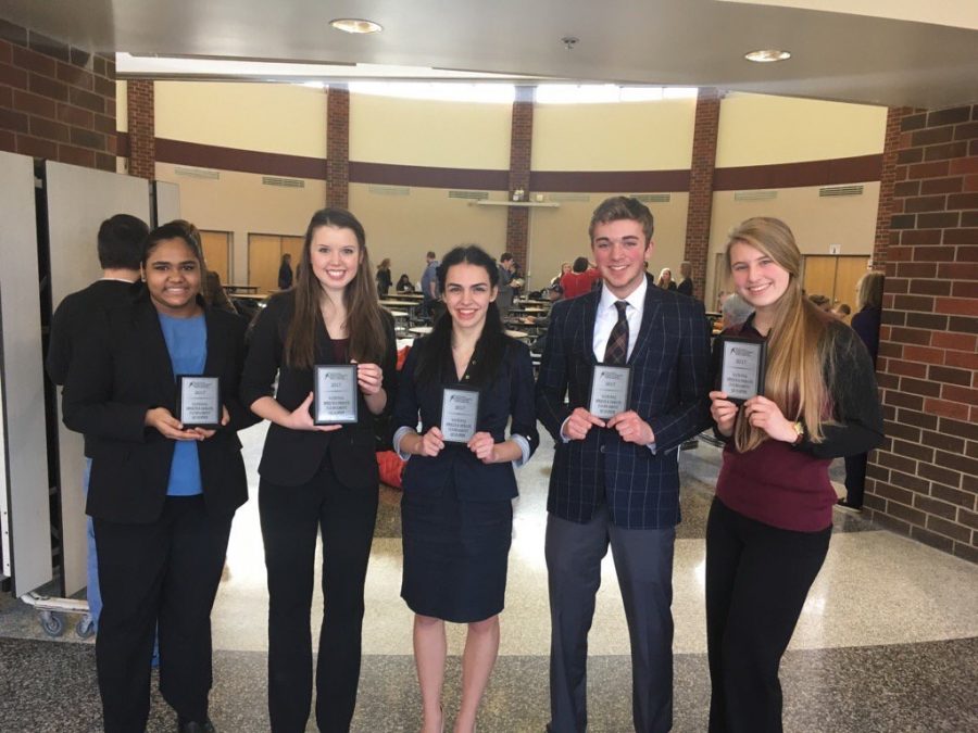 Speech+students+Asia+Mohammed+17%2C+Nicole+Hobson+17%2C+Tara+Djukanovic+17%2C+Nicolas+Ronkar+17%2C+and+Nika+Silkin+19%2C+qualified+for+speech+and+debate+nationals.+Im+incredibly+honored+to+be+able+to+attend+the+national+tournament+and+compete+against+some+of+the+best+speakers+and+debaters+in+the+nation%2C+Silkin+said.