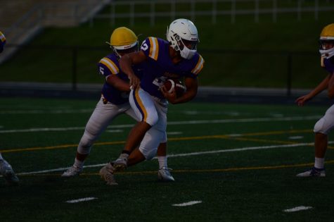 Christian Boivin '21 carries the ball during a preseason scrimmage on Sep. 21.