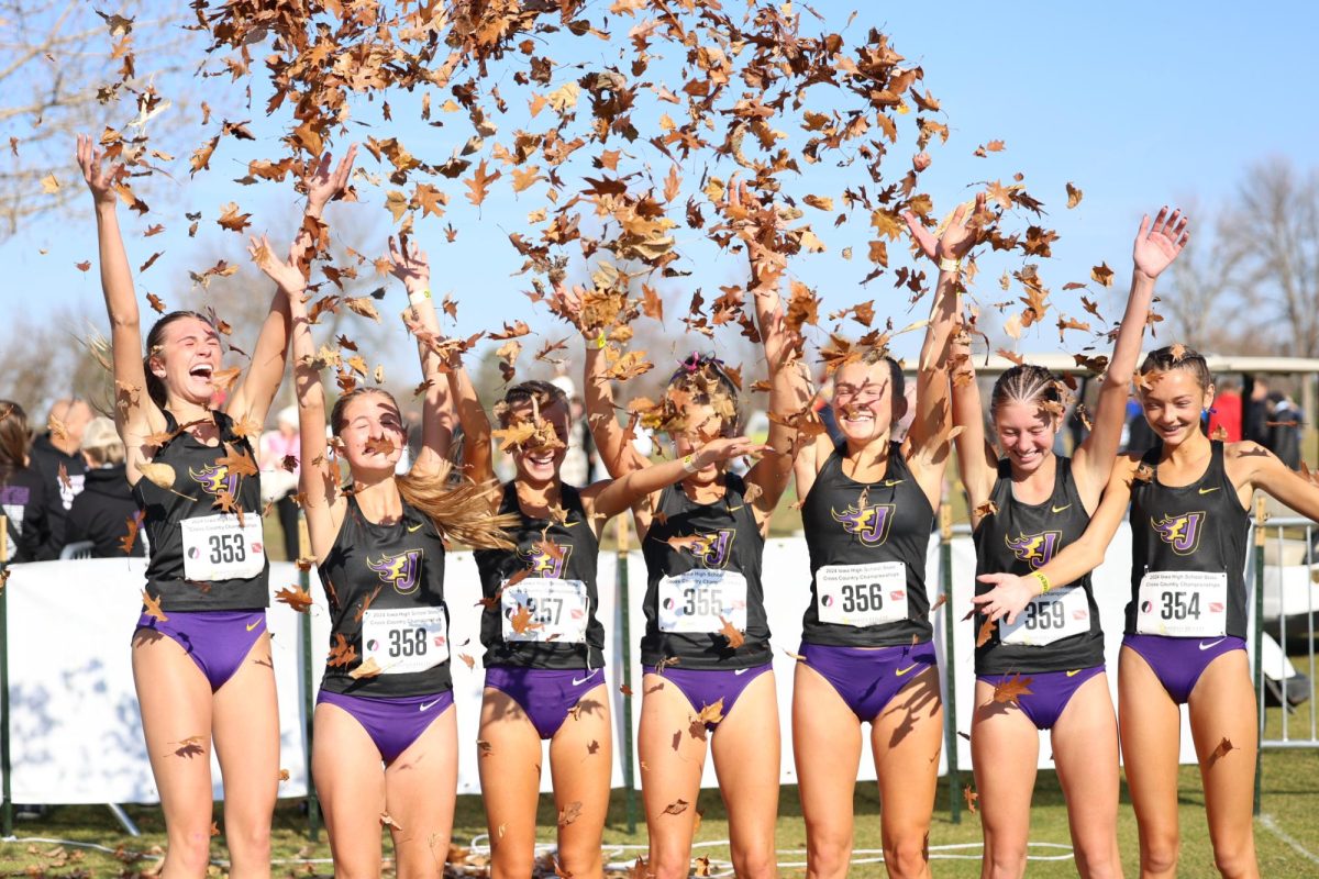 Johnston Cross Country Qualifies for Nationals